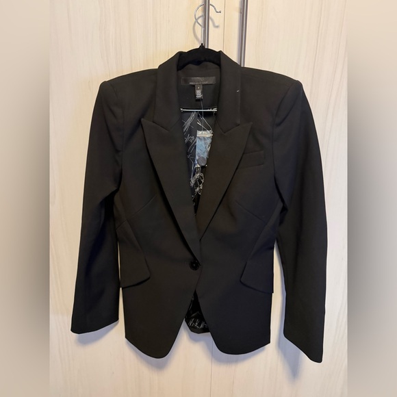 White House Black Market Jackets & Blazers - White House Black Market Black Tailored Single-Button Blazer Size 4 NWOT